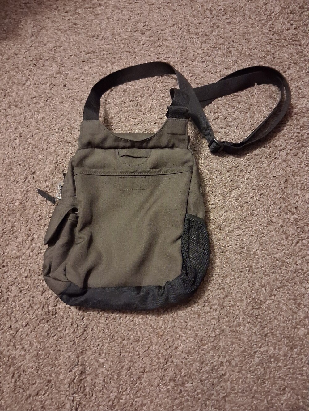 Eddie Bauer Army Green, Black & Pink Canvas Crossbody Sling Bag - Multi-Pocket - Picture 2 of 10